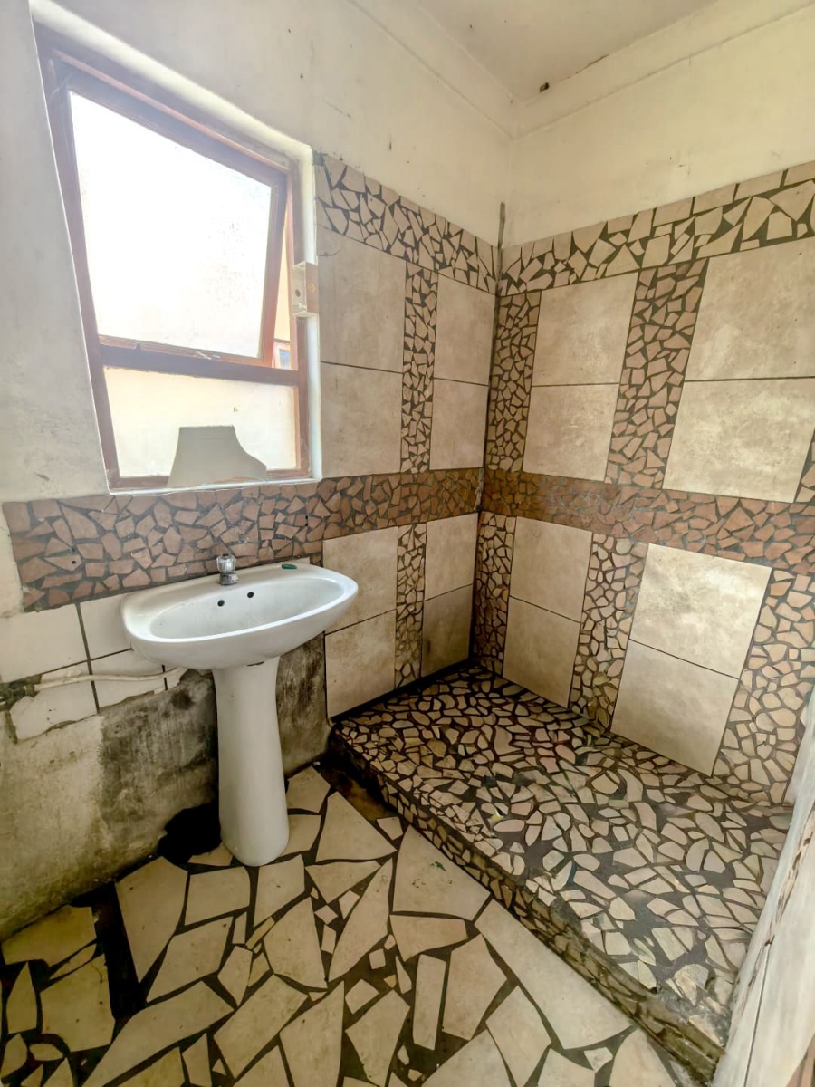 2 Bedroom Property for Sale in Lavender Hill Western Cape